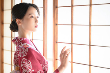 浴衣が似合う美しい女性