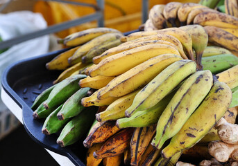 market bananas