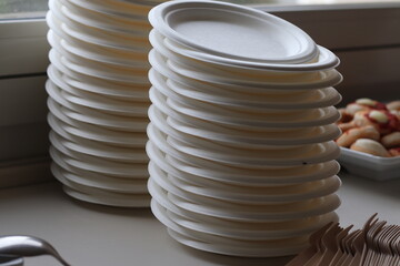 Obraz premium Stack of biodegradable dishes
