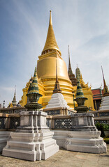 Fototapeta premium Southeast Asian country. It is famous for its tropical beaches, opulent royal palaces, ancient ruins, and temples adorned with Buddha figures.