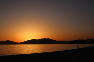 Fototapeta premium SDGs地球の神秘 海とソラ！山口県の夕日と海の輝くヒカリ！