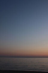 Obraz premium SDGs地球の神秘 色ずく空と海と！マジックアワー の夕日と輝くヒカリ！山口県