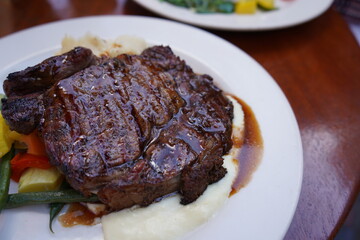 牛肉のステーキ　