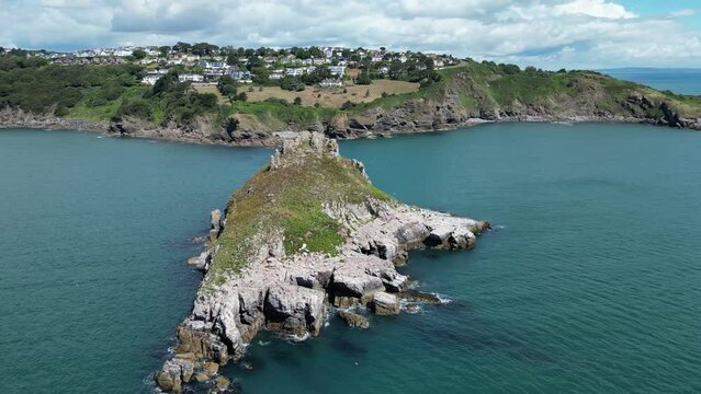 Orbiting Thatcher Rock towards Hopes Nose in Devon