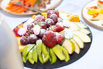 cake with strawberries