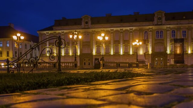 Timisoara timelapse - Baroc Palace - tilt up