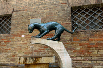 Fonte da pantera, Siena, Itália.  © Bela