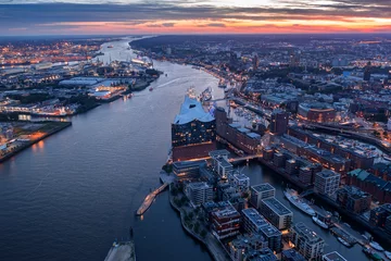 Panorama Aussicht auf Hamburg in Blaustunde © Sliver