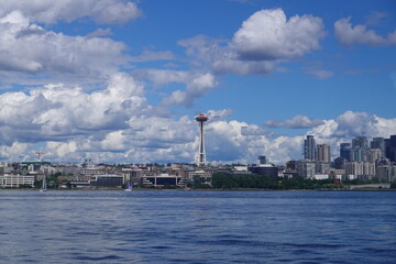 Obraz premium Downtown Seattle, Washington, United States of America. View of the Modern City on the Pacific Ocean Coast. Cloudy Blue Sky.