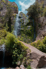 cascada prehistorica