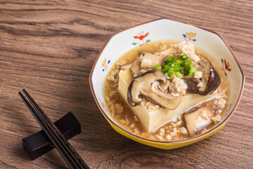 豆腐と鶏ひき肉の餡かけ