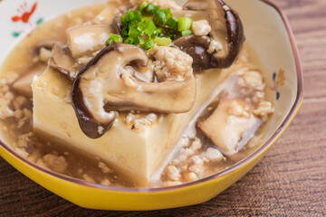 豆腐と鶏ひき肉の餡かけ