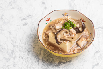 豆腐と鶏ひき肉の餡かけ