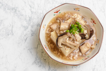 豆腐と鶏ひき肉の餡かけ