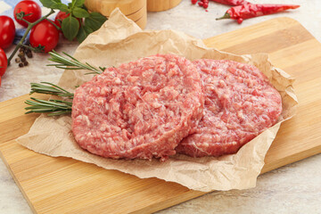 Raw pork cutlet for burger