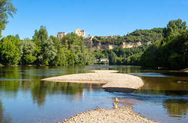 Dordogne river and touristic village- France - obrazy, fototapety, plakaty