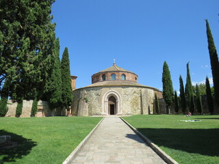 Fototapeta na wymiar chiesa di San Michele Arcangelo (tempio di Sant'Angelo), Perugia, Umbria, Italia