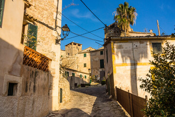 Plaça des Triquet. Torre d’en Tem Alemany, siglo XVI, Estellencs, Mallorca, balearic islands, spain, europe