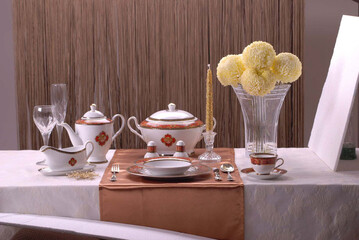 Luxury china dinnerware. Elegant golden design porcelain dishes.