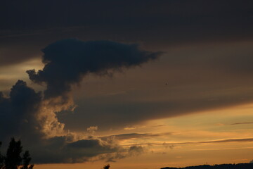 Fototapeta na wymiar ciel et nuages en Normandie
