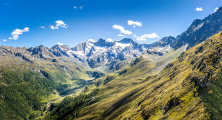 Panorama of the mountain range of the Timmelsjoch Pass at the Austrian Italian Border - 514200599