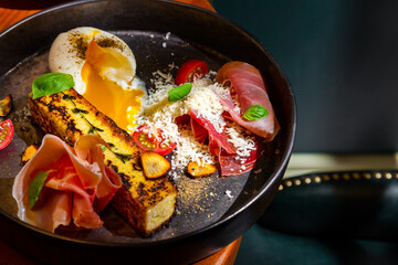 Pumpkin porridge with strawberries, apple, mint, avocado
