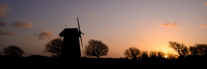 Obraz na płótnie Canvas Bembridge Windmill at Sunrise - Bembridge, Isle of Wight, UK