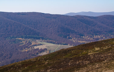 Fototapeta premium Bieszczady peaks and valleys in autumn.