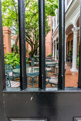 Fototapeta na wymiar Charleston Courtyard Scene