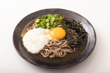 とろろとオクラのぶっかけ冷やしそば