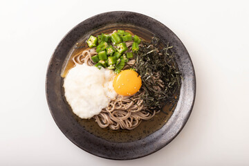 とろろとオクラのぶっかけ冷やしそば