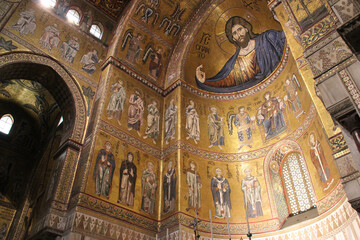 Fototapeta na wymiar cathedral in monreale in sicily (italy) 