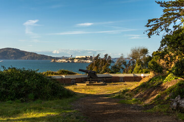 View of the bay, island and port of San Francisco.