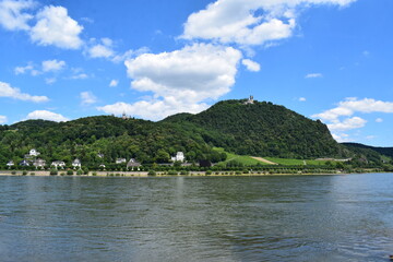 Uferbereich und Drachenfels Königswinter