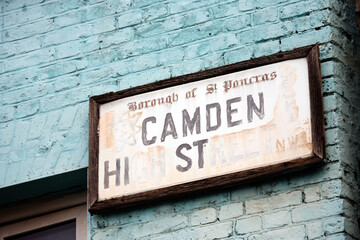 Street sign of Camden Town - 514306524