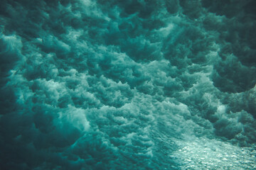 Fototapeta na wymiar Underwater Waves in Maldives 