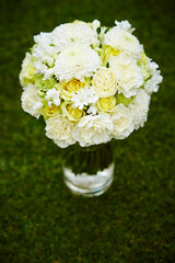 bouquet of white flowers