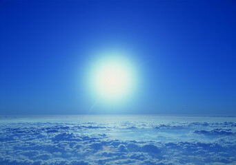 Fototapeta na wymiar 雲の上の太陽
