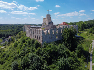 Fototapeta na wymiar Castle ruins in Rabsztyn, Poland.