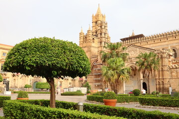 Fototapeta premium Palermo, Sicily (Italy): The Cathedral of Palermo dedicated to the Assumption of the Virgin Mary. UNESCO World Heritage Site