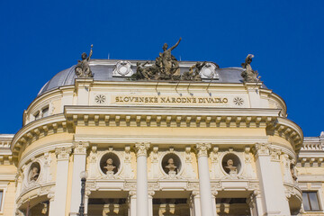 Fototapeta na wymiar National Theatre in Bratislava 