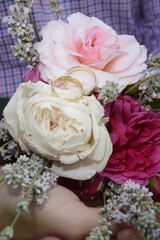 Ringe mit Blumen 