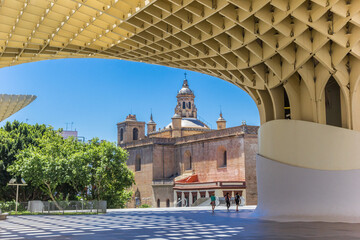 Obraz premium Setas de Sevilla and Anunciacion church in Sevilla, Spain