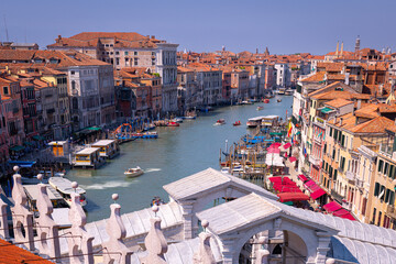 Fototapeta na wymiar Rialto Bridge and canal grande, Venice, Italy