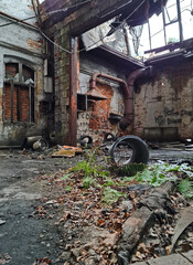 Insights into an old derelict industrial plant