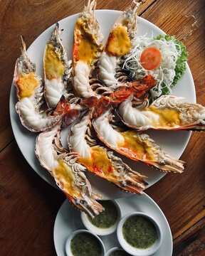 mussels with seafood