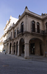 Fototapeta na wymiar Ancient colonial palace in Havana, Cuba