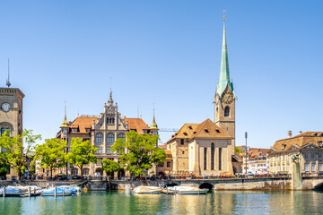 Stadthaus und Fraumünster, Zürich, Schweiz 