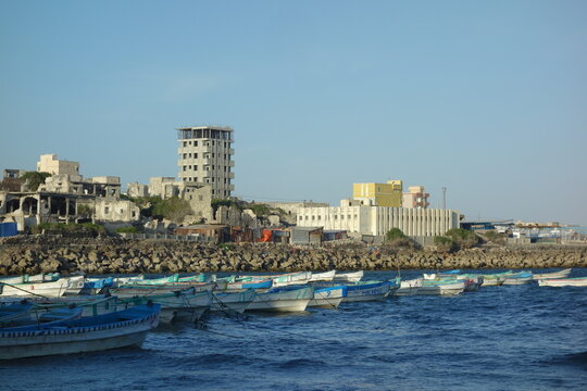 Am alten italienischen Hafen in Mogadischu