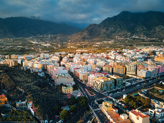 Obraz premium drone view of Los Llanos de Aridane in Santa Cruz de La Palma